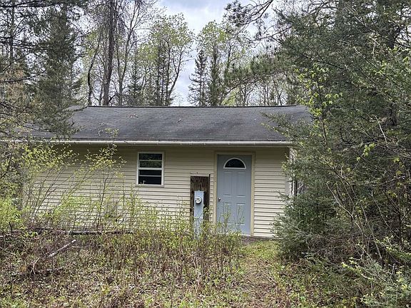 3rd image of 3121 Haymeadow Rd