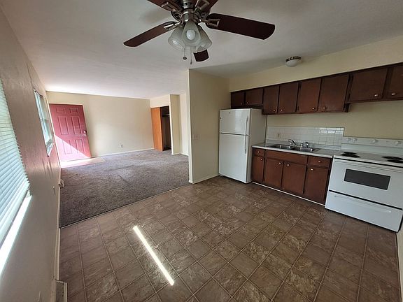 4th image of 834 Scott Hamilton Ave #4