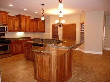 4th image of 1053 E Silver Falls Dr