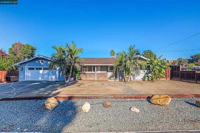5315 Olive Dr — Photo 1
