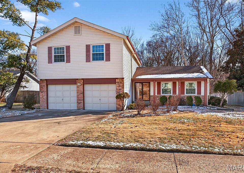 1st image of 15024 Lake Clay Dr