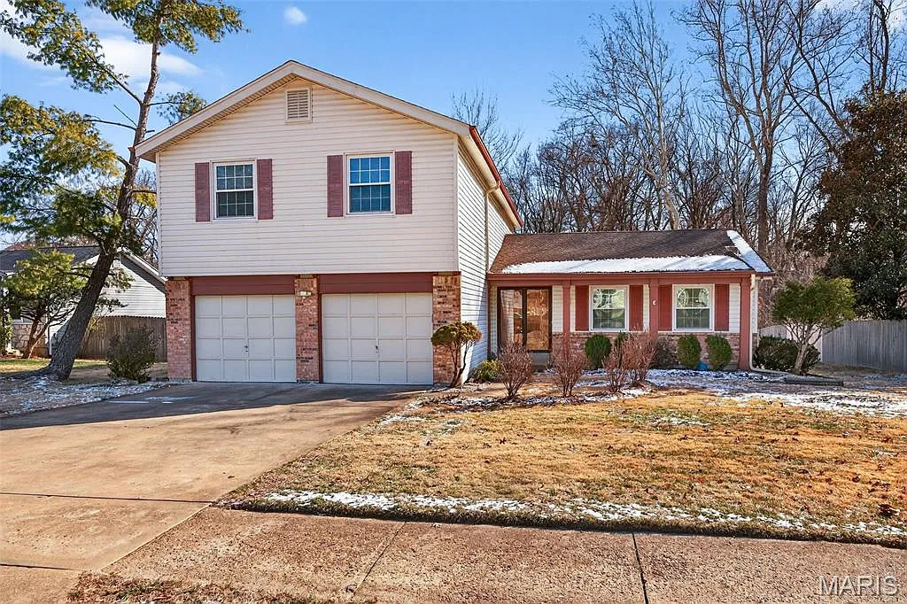 15024 Lake Clay Dr photo 1