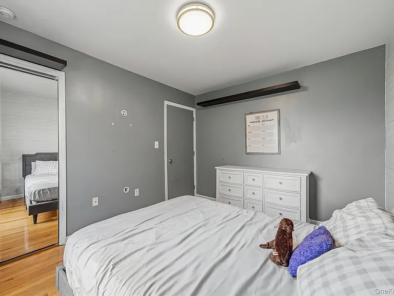 35 Helene Rd — Photo 17