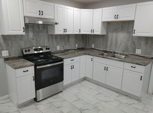 31 Cole St FLOOR 1, Pawtucket, RI 02860