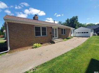 2251 32nd St, Rock Island, IL