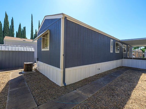 4th image of 250 E Las Palmas Ave Space 37