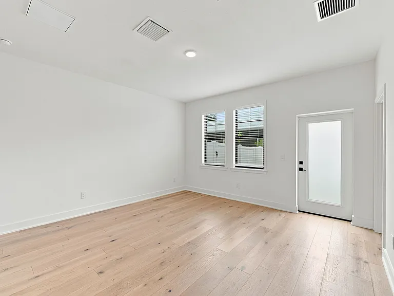 4324 W Gray St #3 — Photo 12