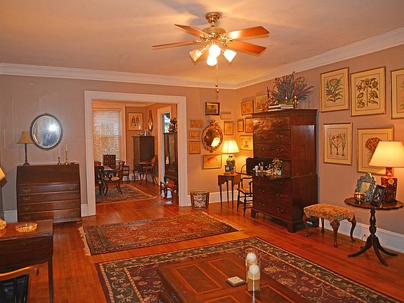3rd image of 219 Jennings Ave