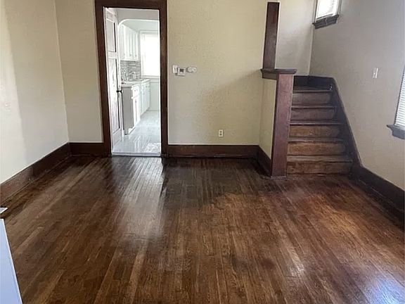 3rd image of 2230 Salem Ave #1