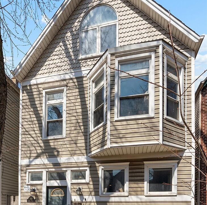 1st image of 2156 W Belle Plaine Ave