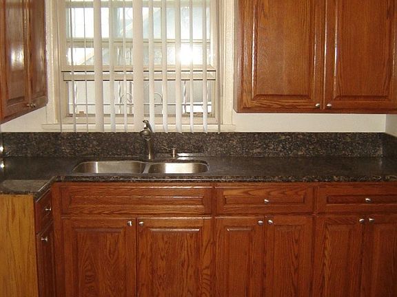 5th image of 10229 S 8th Ave