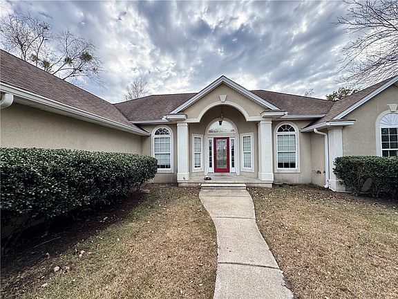 2nd image of 183 Wood Crest Cir
