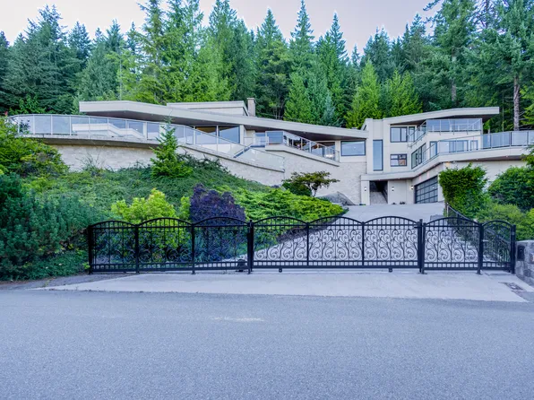 11XX Millstream Rd, West Vancouver, BC V7S 2C8