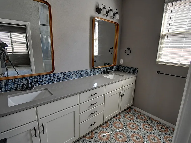 11404 Rock Squirrel Ave SE — Photo 8