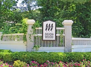 158 Tyson Commons Ln UNIT 158, Braintree, MA 02184