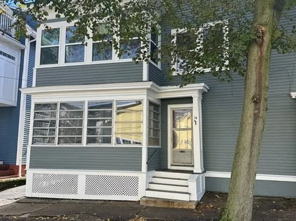 74 Leach St APT 3, Salem, MA 01970