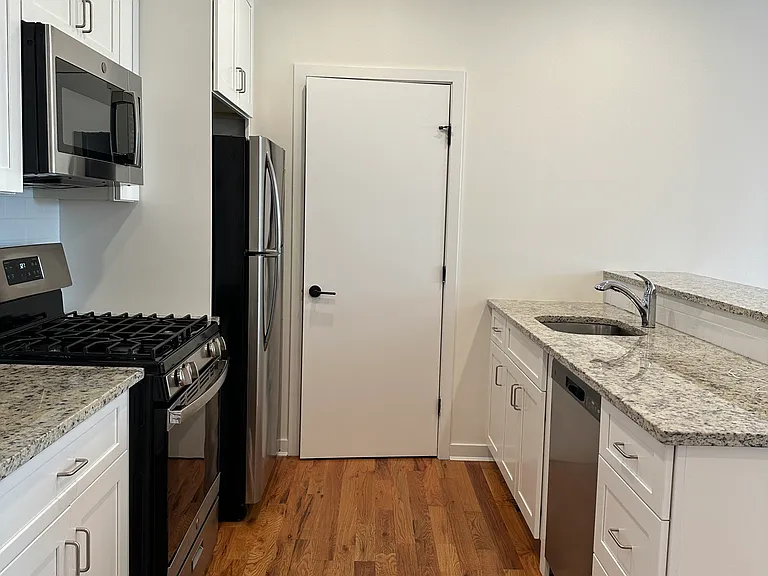 611 Mill St #333 — Photo 2