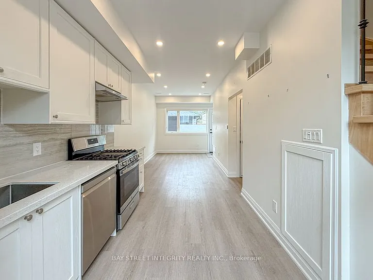 598 Crawford St #LANEWAY — Photo 5