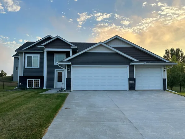 1168 Woodland Dr, Howard Lake, MN 55349