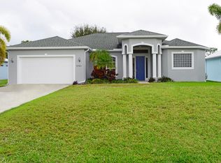 8361 SE Magnolia Ave, Hobe Sound, FL 33455
