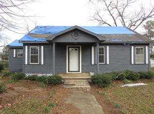 210 N Jefferson Ave, Blakely, GA 39823