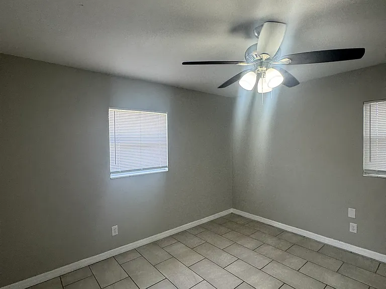 503 Tanglewood Dr — Photo 8