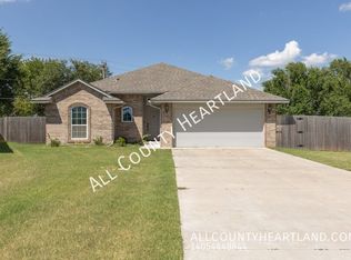 11401 SW 8th Cir, Yukon, OK 73099