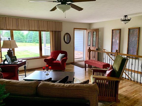 4th image of 1903 Woodland Ct