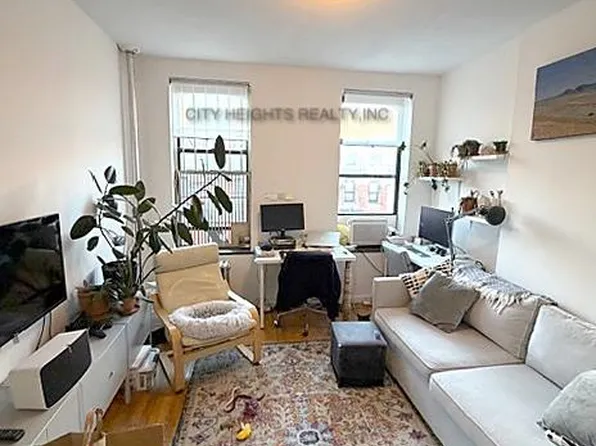 512 East 12th Street image 1 of 14