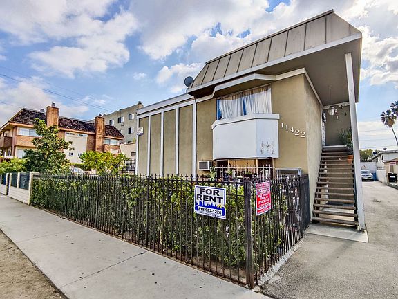 2nd image of 11422 Emelita St APT 6