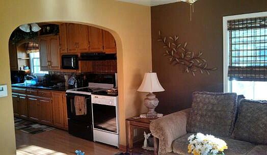 living room to kitchen