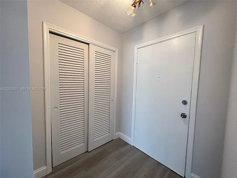 301 NE 14th Ave #608 — Photo 12