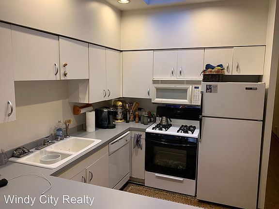 5th image of 3249 N Seminary Ave #10400598