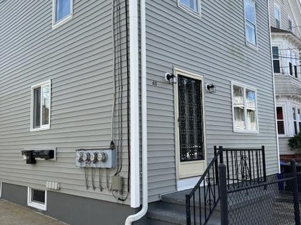 40 Bourne St #1