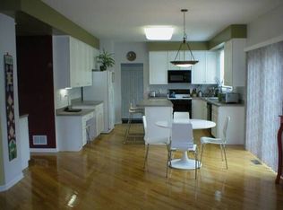 265 Winchester Dr, Algonquin, IL
