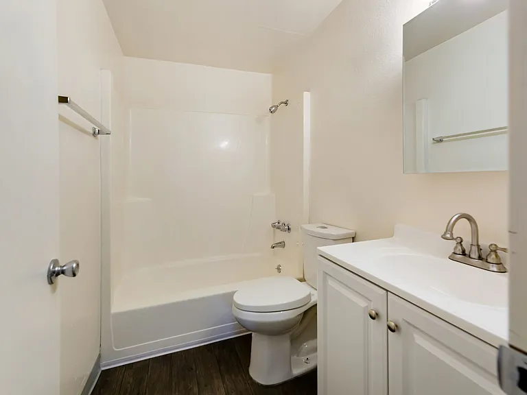 Scottsdale Park Apartments — Photo 14