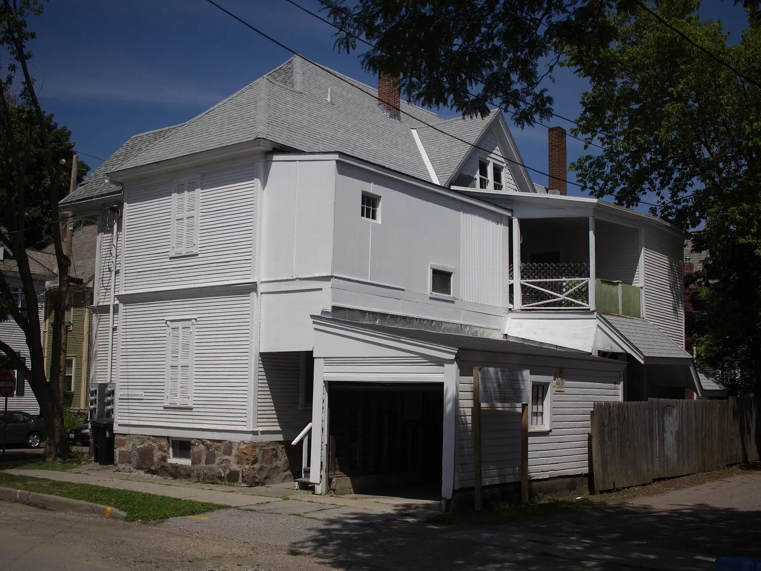 3 bed, $3,300 — Photo 3