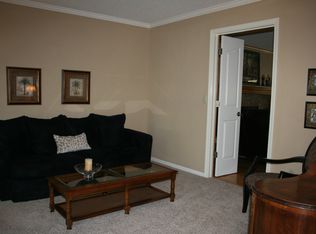 6049 W 158th St, Overland Park, KS 66223