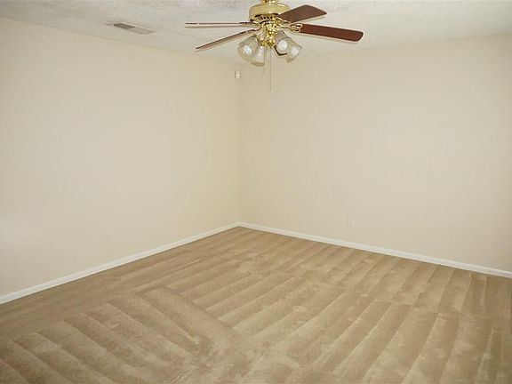 3rd image of 4513 Cherbourg Way