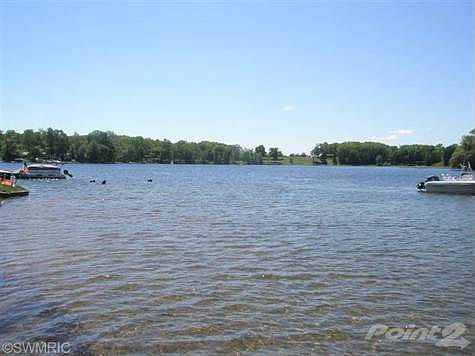 5th image of 37633 Lake Shore Dr