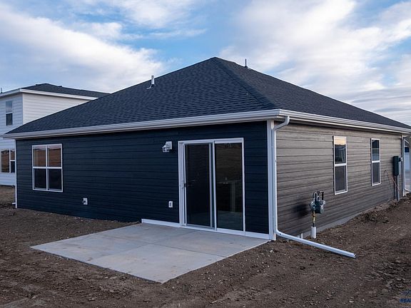 4th image of 452 Henry Potter Rd