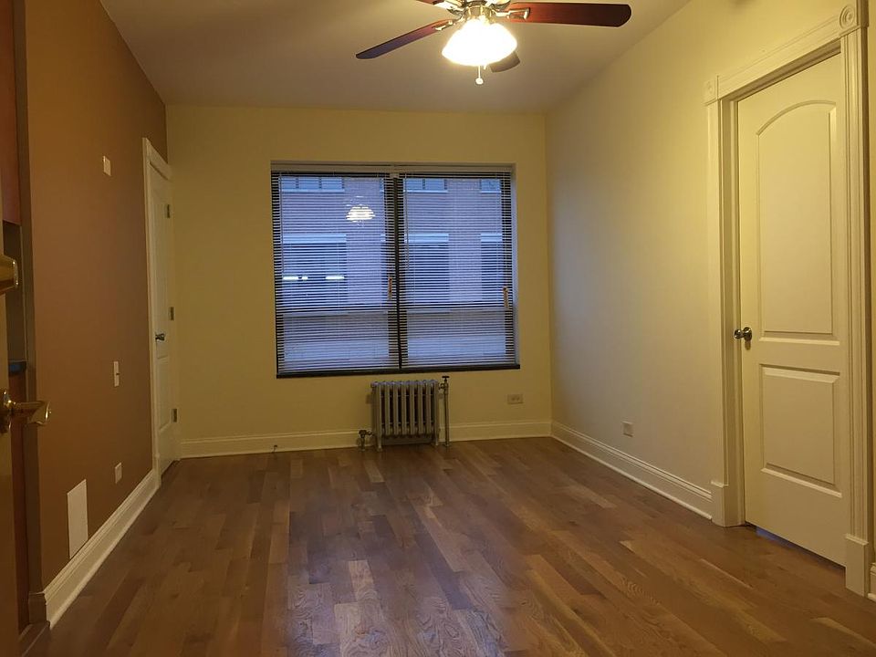 Living Room 18 x 9