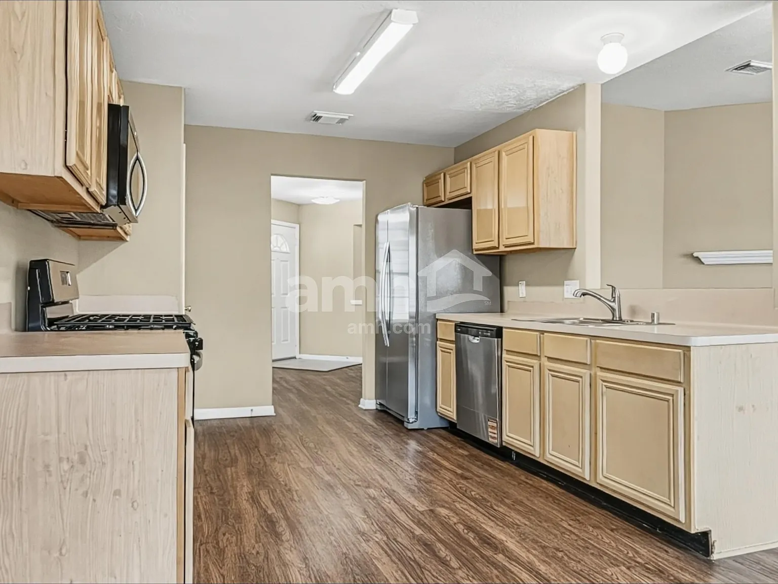 3 bed, 2.0 bath, 1619 sqft, $1,855 — Photo 4
