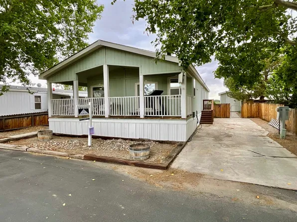 500 W Goldfield Ave #18, Yerington, NV 89447
