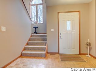 5690 Cedar Rdg, Springfield, IL 62707