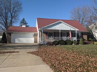 304 Chanticleer Trl, Lansing, MI 48917