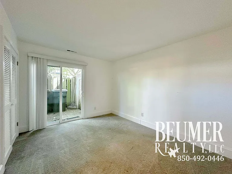 4833 Huron Dr — Photo 9