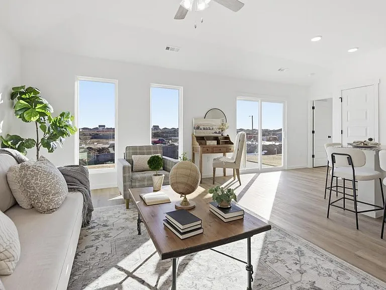 209 Alex Jordan Dr — Photo 1