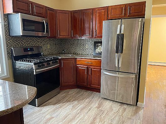 1st image of 1176 E 95th St #1