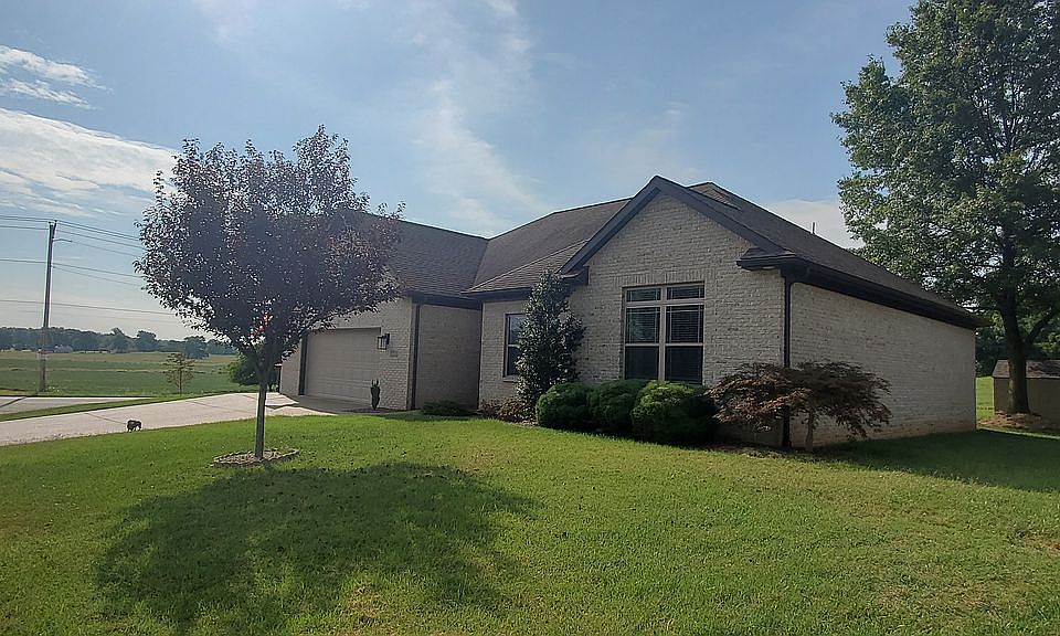 1st image of 10011 Oshkosh Dr